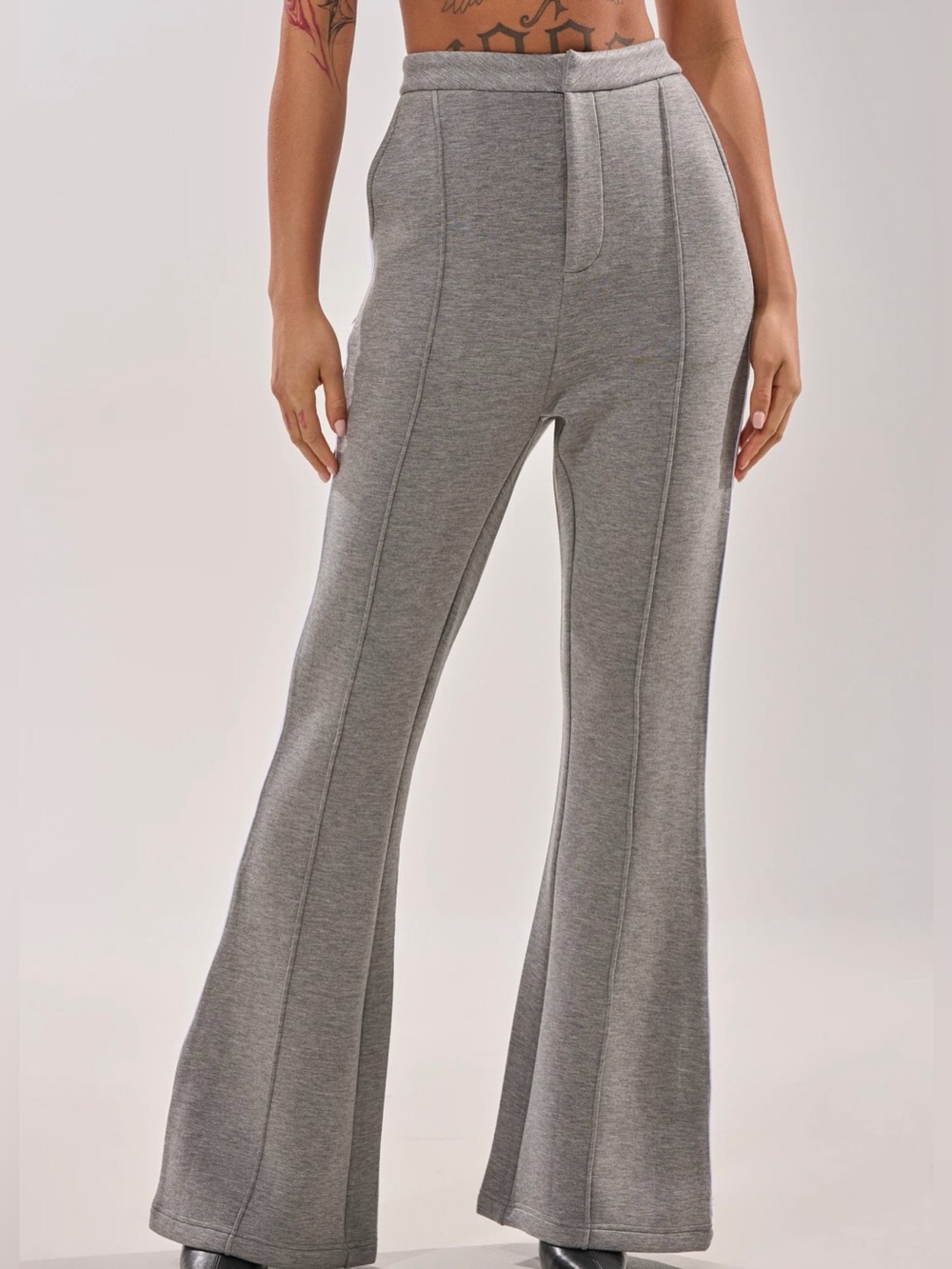 NWT AKIRA High-Rise Flare Knit striped Side Pants - Grey size XL